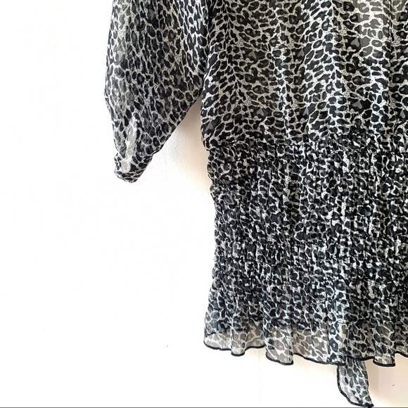 Leopard Print Blouse - Picture 7 of 9